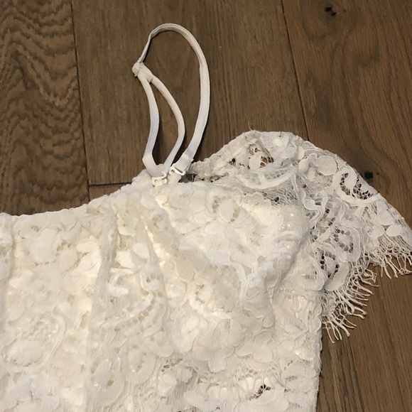 Lulu’s White Lace Bodysuit corset ruffle Sz S - Picture 8 of 16